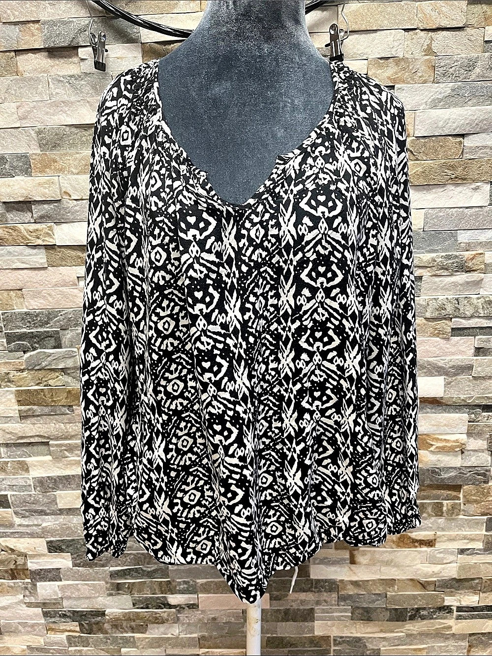 Faded Glory Geometric Blouse Black & White Size Large Like New